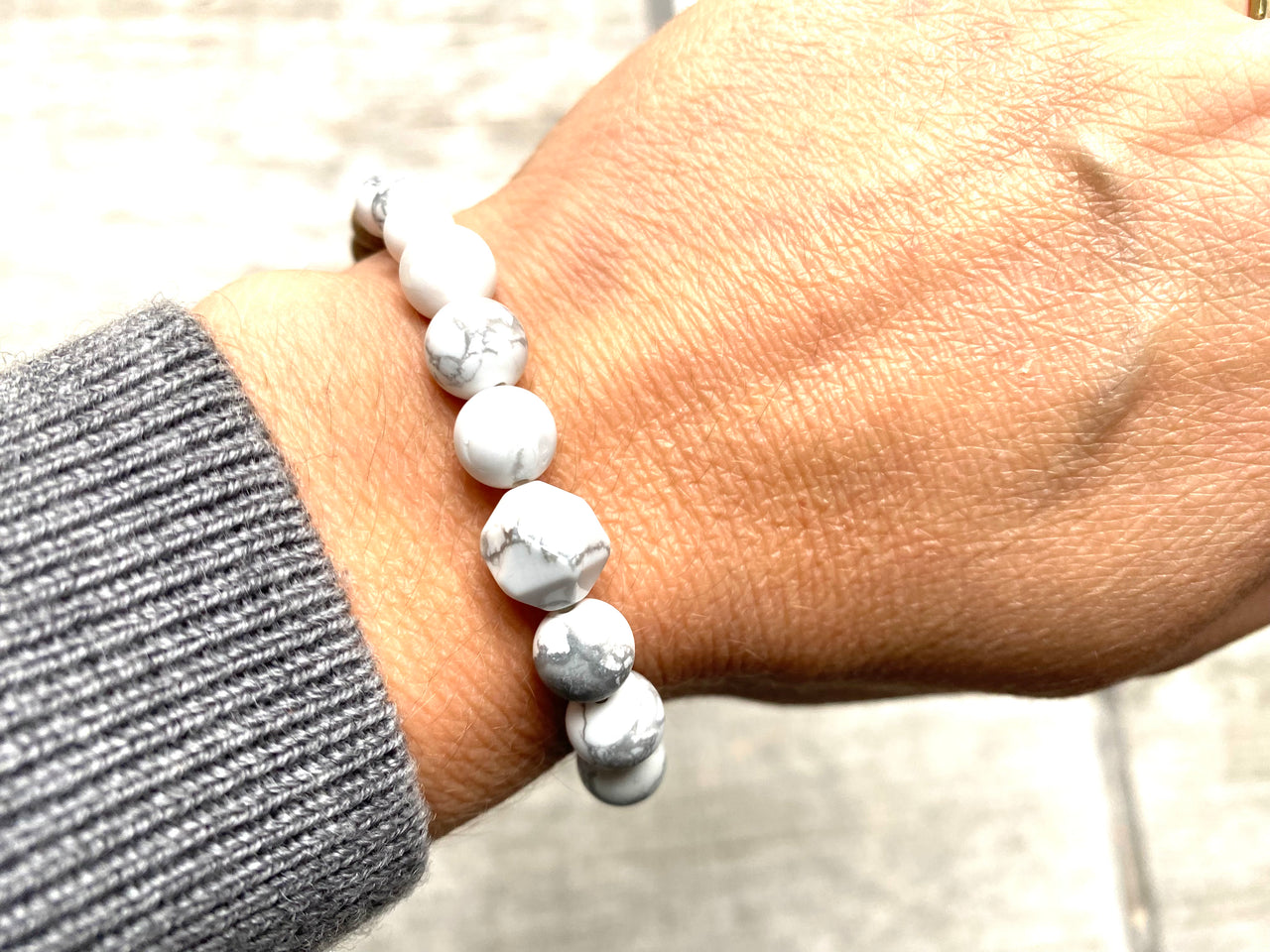 Howlite Crystal Diffuser Bracelet