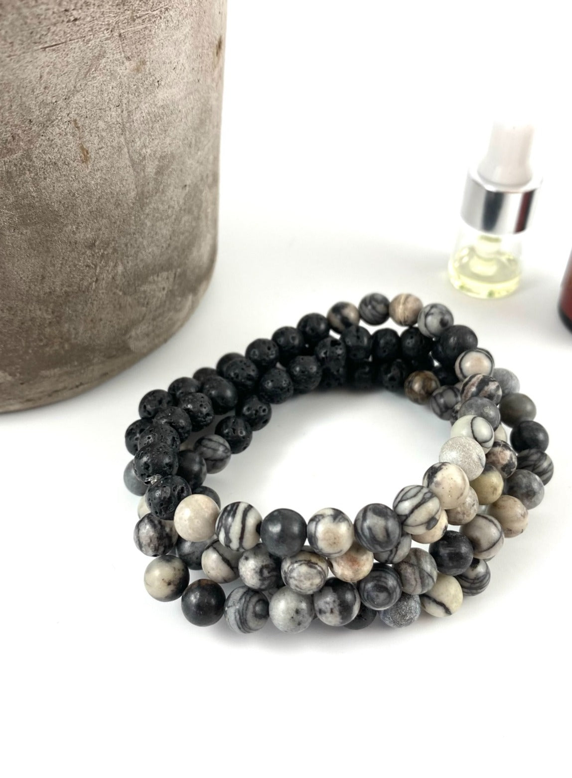 Volcano - Lined Agate Diffuser Bracelet 6mm